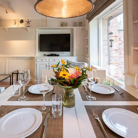 Haus Sonnenstrahl, Strandhaus * فيسترلاند